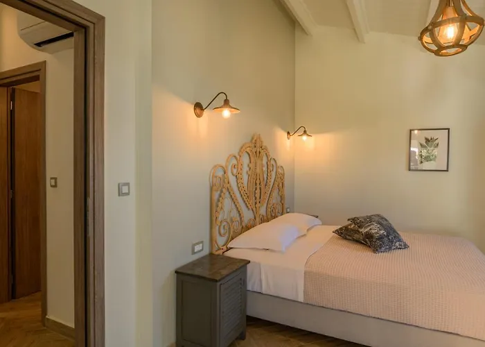 La Signora Lourdata (Kefalonia)